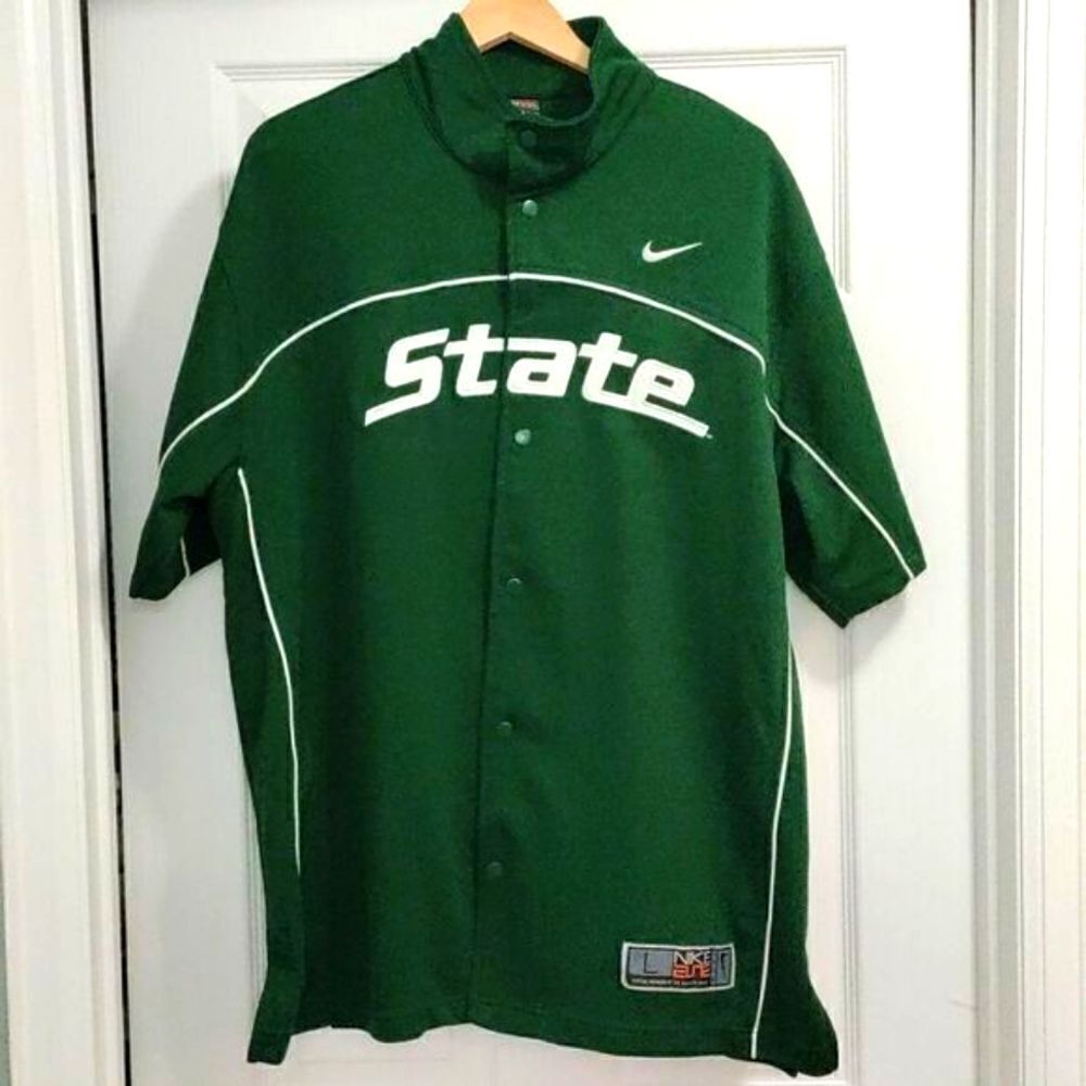 Michigan State Basketball Warm-Up 